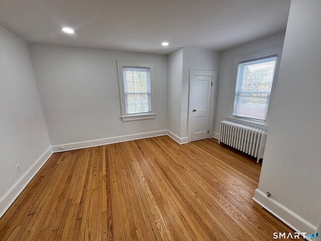 Building Photo - 10 Glendenning St