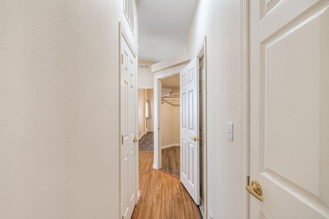 Building Photo - 15300 Palm Dr