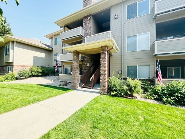 Building Photo - 2 Bedroom, 2 Bathroom Condo In Fort Collins with Pool and Clubhouse Access! $500 deposit. Great L...