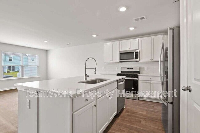 Building Photo - 124 Orchid Bloom Cir