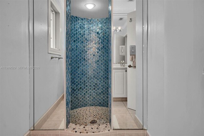 Building Photo - 15280 SW 72nd Ave