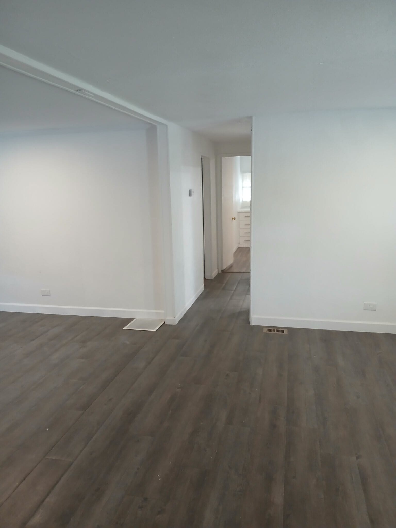 Building Photo - 2505 E Bay Dr