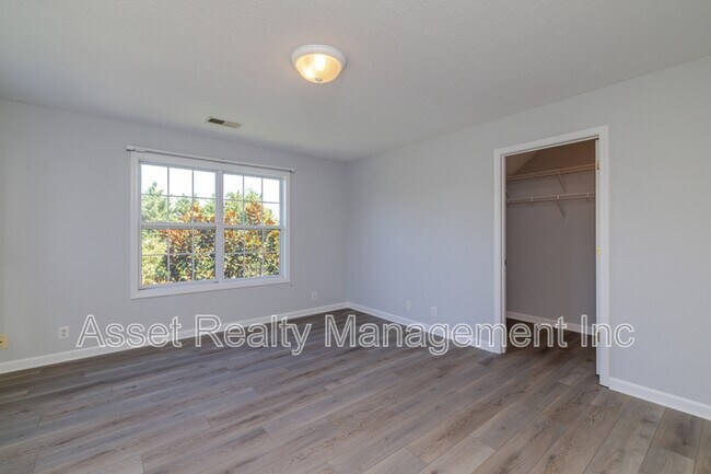 Building Photo - 1217 Dreamview Ln