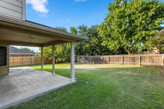 Building Photo - 10525 Hainsworth Park Dr