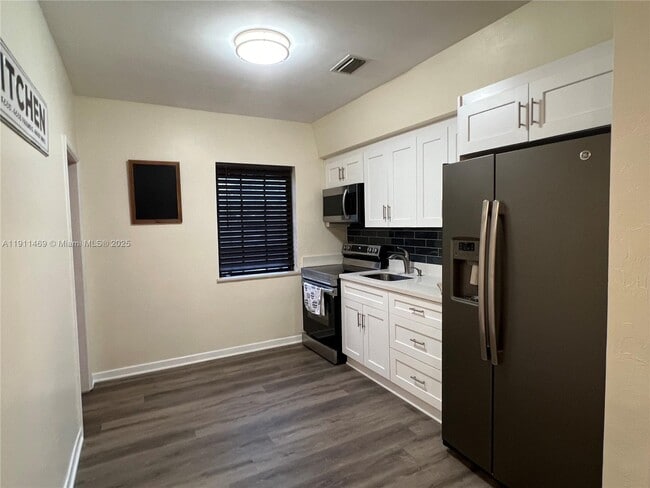 Building Photo - 189 Glendale Dr