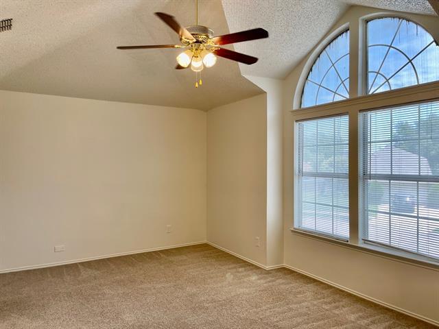 Building Photo - 5202 Sherburne Dr