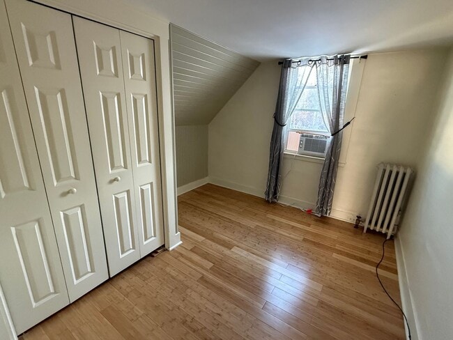 Building Photo - Spacious 4-Bedroom Home for Rent in Laconia – $2,095/month