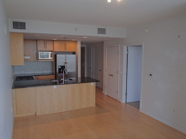 Building Photo - 1 Bedroom 1 Bath: Austin Condo