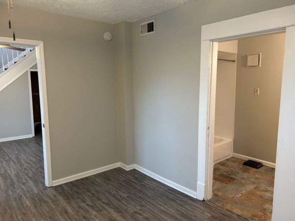 Building Photo - NoKno 2bd/2bath close to downtown