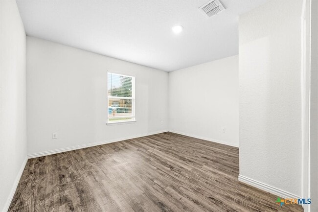 Building Photo - 1153 Magnolia St