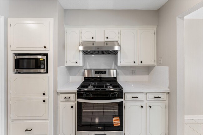 Building Photo - 8219 Winding Meadow Ct