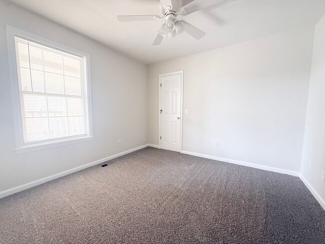 Building Photo - 430 W Stevens St