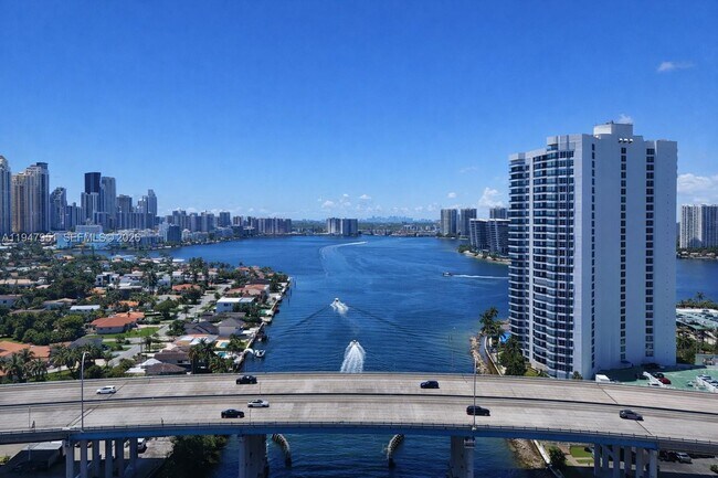 Building Photo - 19355 Turnberry Way