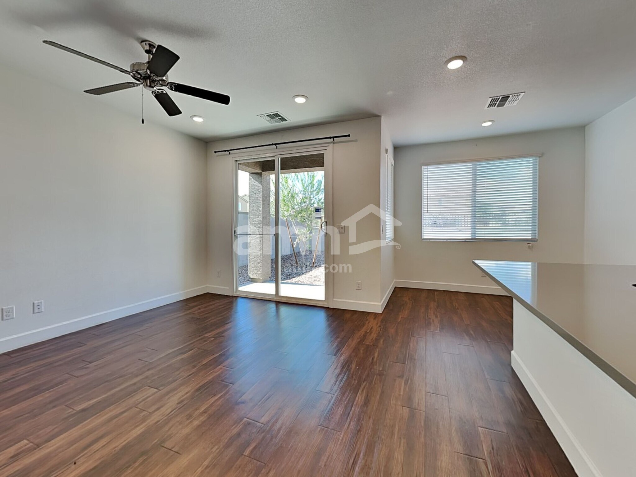 Building Photo - 6628 S 42nd Dr