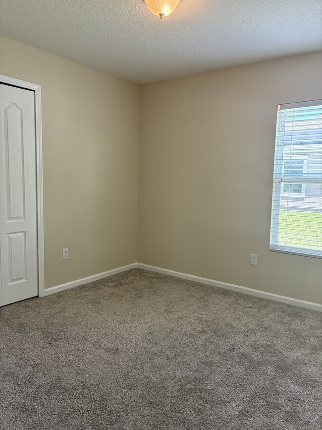 Building Photo - 15246 Hidden Foal Dr