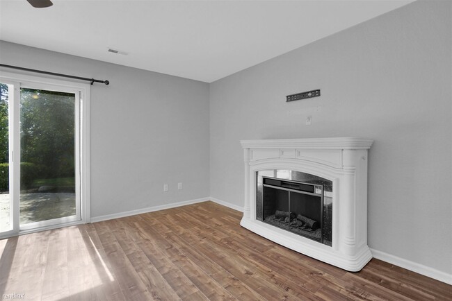 Building Photo - 4 br, 3 bath House - 8647 Eagles Nest Dr