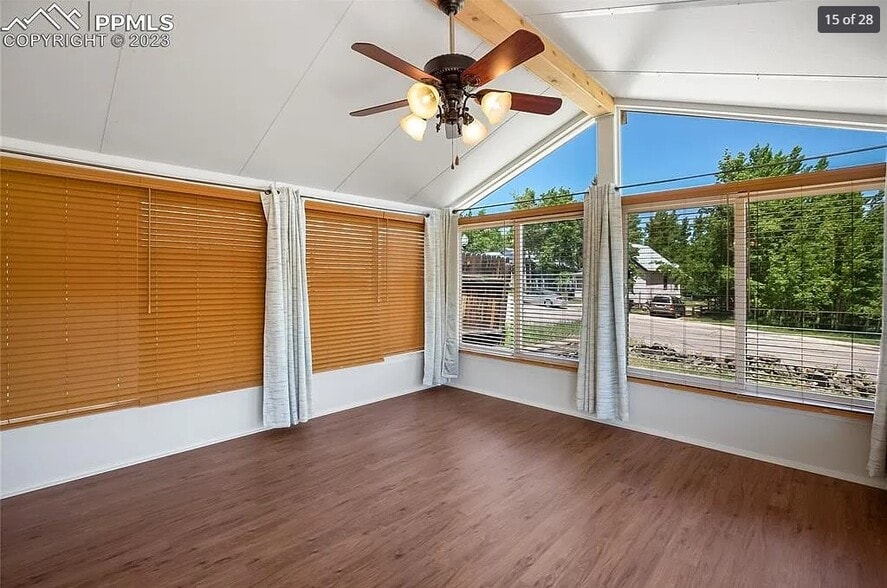 Sun Room - 206 W Carr Ave