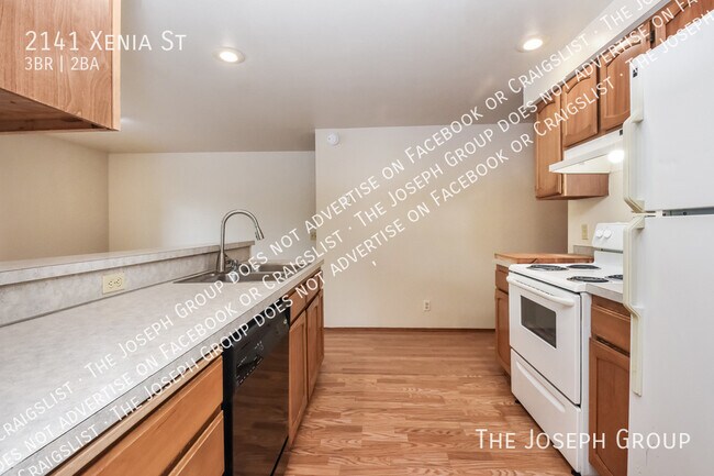 Building Photo - 2141 Xenia St