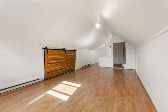 Building Photo - 828 N Webster St