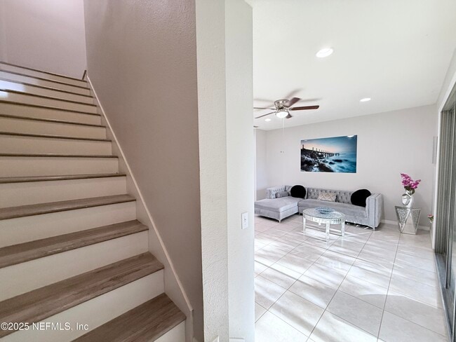 Building Photo - 14316 Dovewind Ct