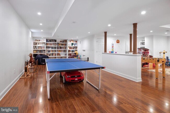 Building Photo - 22 Liam Pl