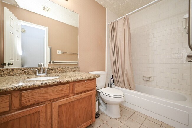 Building Photo - 3551 Santa Rosa Ln