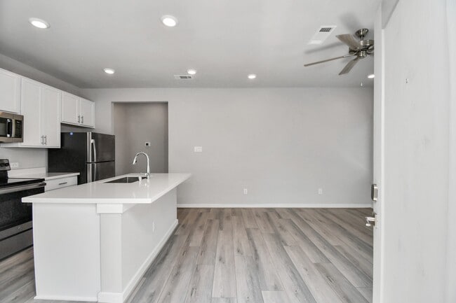 Building Photo - 23823 Cumberland Ridge Dr