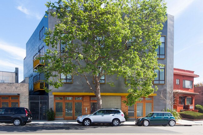 Building Photo - Contemporary, Large 1br/1ba Apt. Near Ashby BART