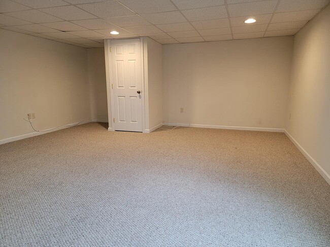 Building Photo - 137 Mount Olive Ln