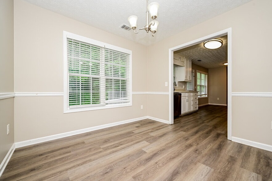 Building Photo - 10 Dearing Cove