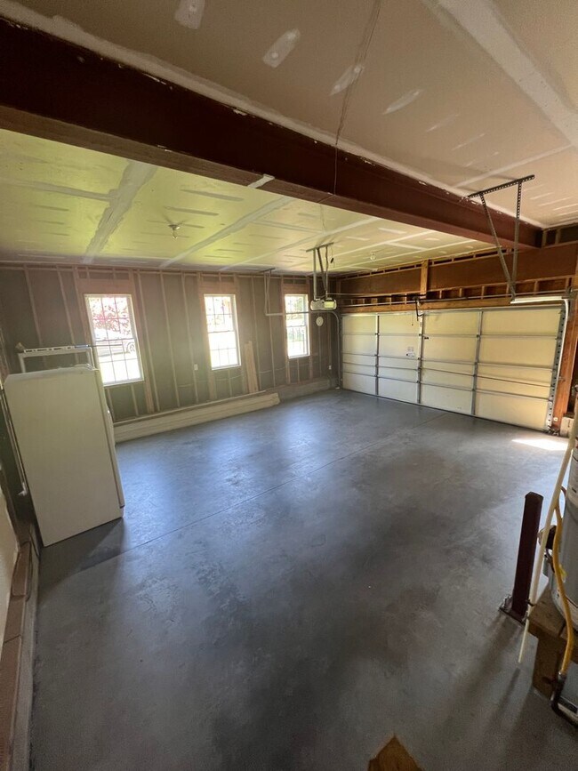 Building Photo - 11837 Club Ridge Dr