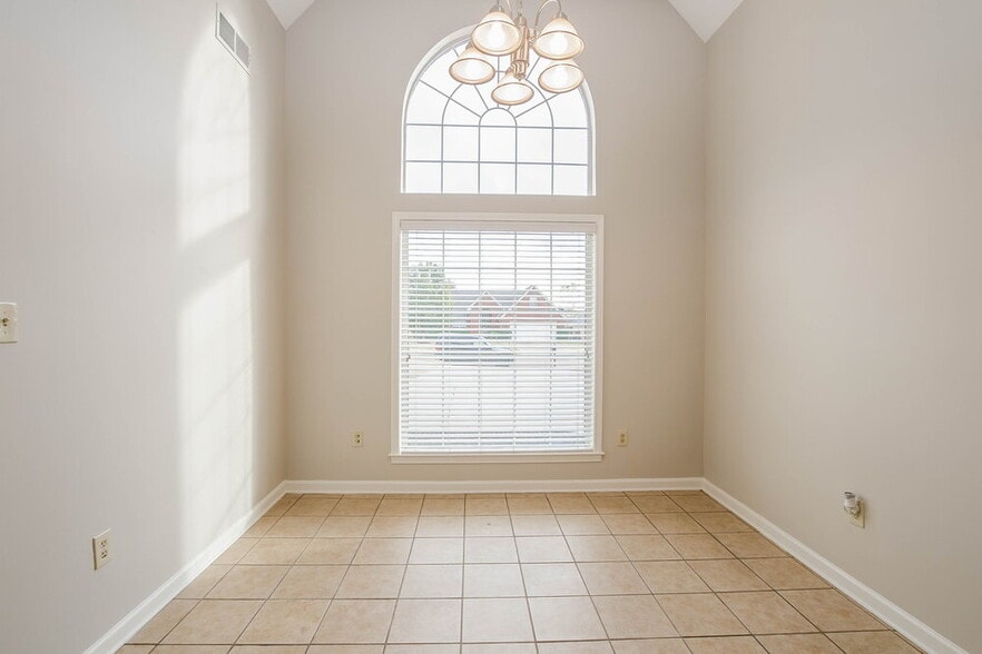 Building Photo - 1438 Clockshop Dr