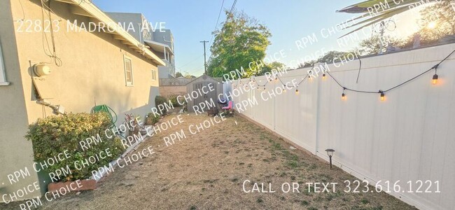 Building Photo - 22823 Madrona Ave