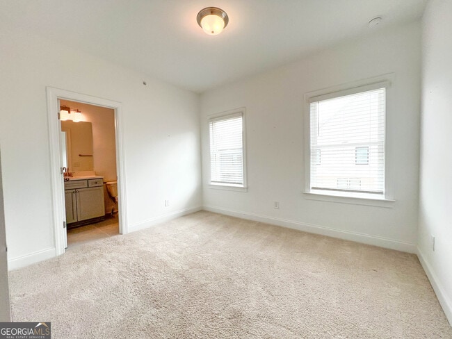 Building Photo - 6605 Beacon Dr