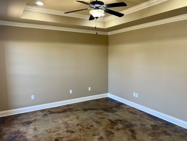 Building Photo - 6057 Beaver Creek Ln