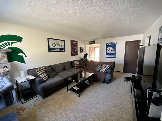 Building Photo - 2540-2542 Demorrow Cir.