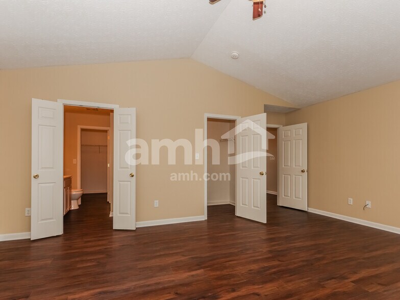 Building Photo - 107 Worthington Dr