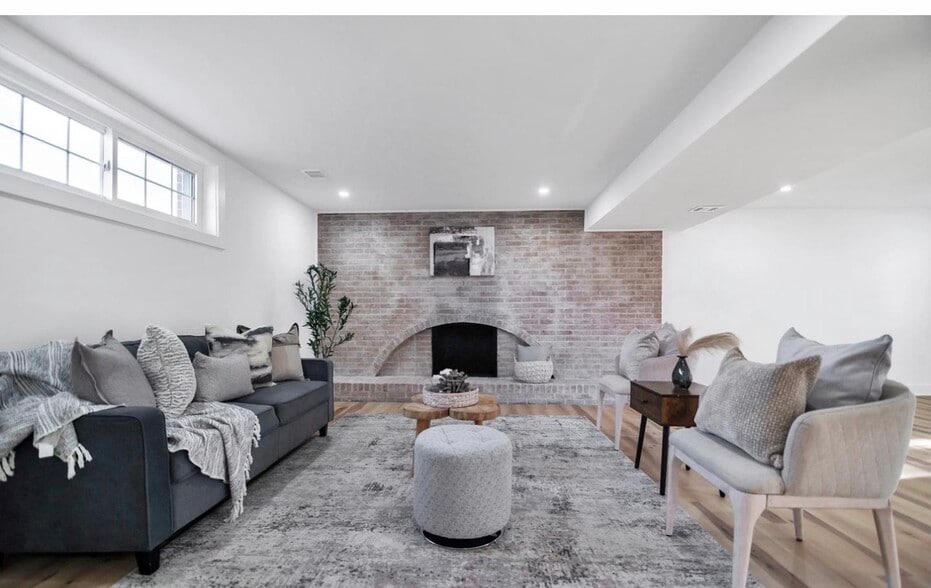 Building Photo - 9535 Fort Foote Rd