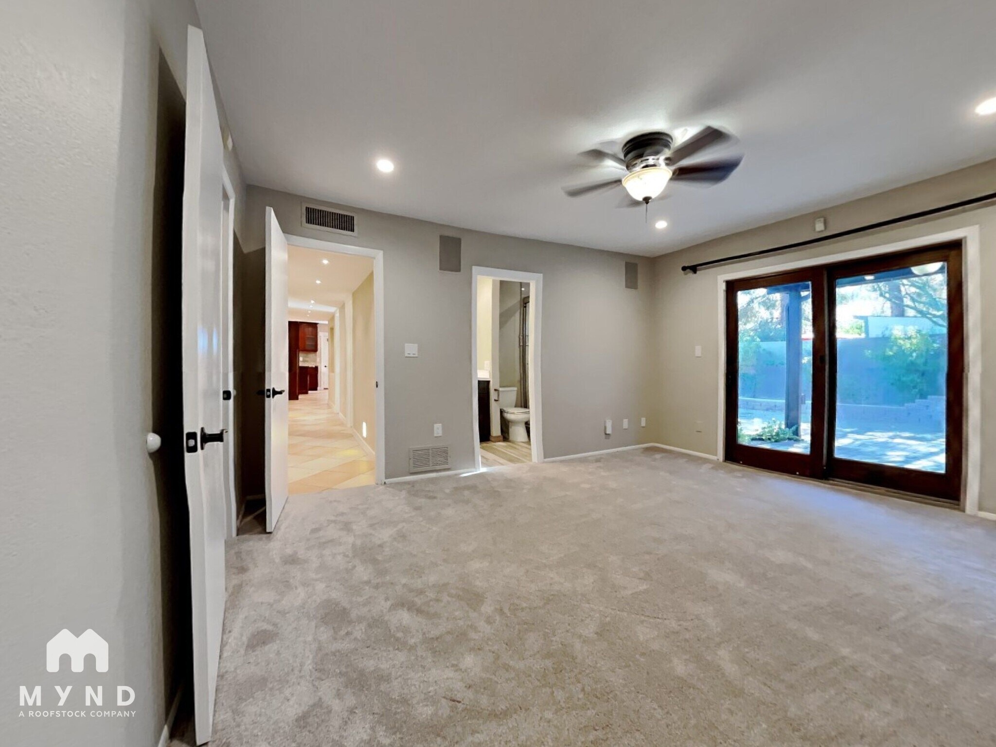 Building Photo - 15811 E Richwood Ave