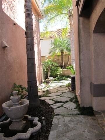 Building Photo - 24508 Sunshine Dr