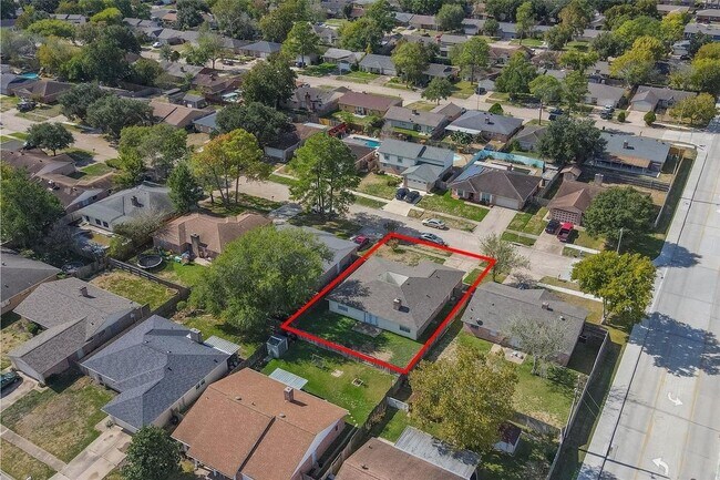 Building Photo - 9907 Towne Tower Ln