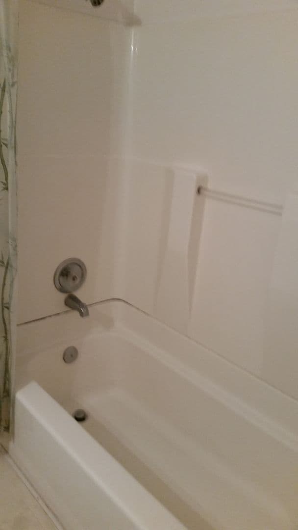 Building Photo - H134563B