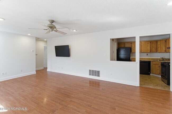Building Photo - 58 Frontier Way