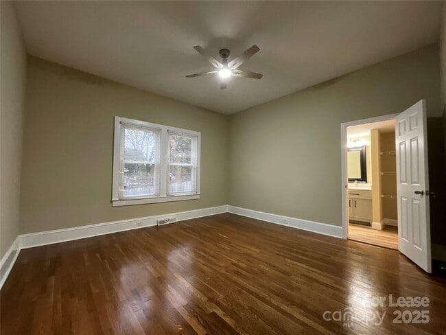 Building Photo - 516 W 7th St