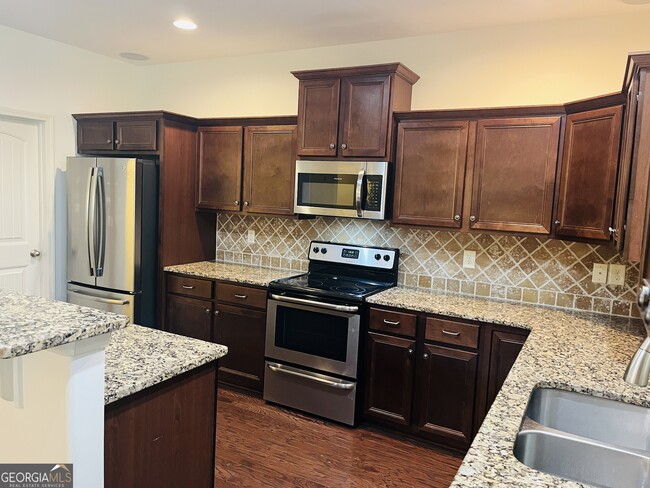 Building Photo - 369 Cliffhaven Cir
