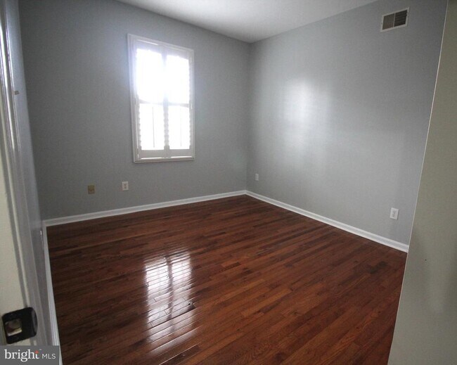 Building Photo - 151 Jackson St