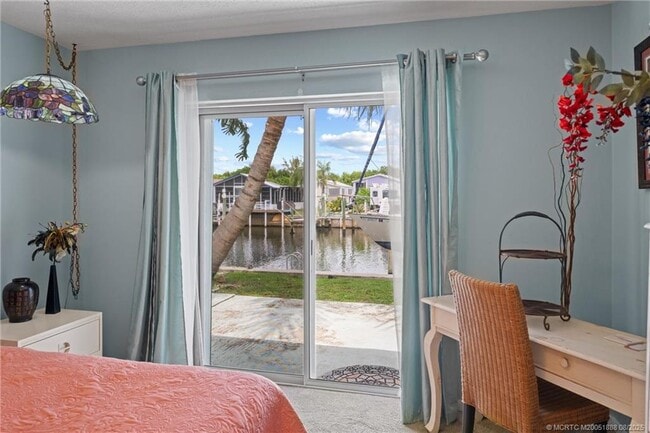 Building Photo - 96 Aqua Ra Dr
