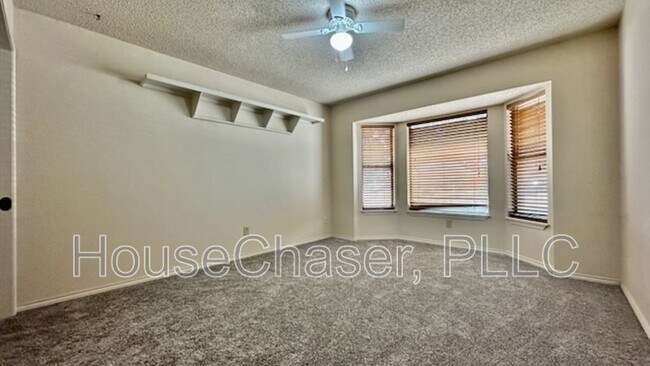 Building Photo - 6814 Hyden Ave