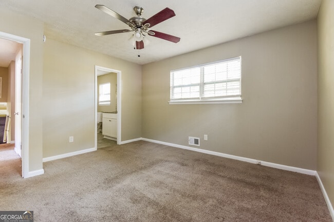 Building Photo - 2137 Baden Ct