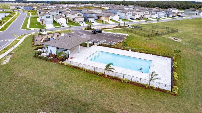 Building Photo - 9625 Pembrooke Pines Dr